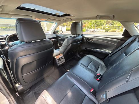 Used 2014 Toyota Avalon XLE Premium FWD image 17