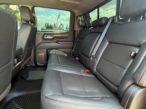 Used 2025 GMC Sierra 1500 Denali w/ Denali Reserve Package image 11