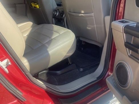 Used 2003 HUMMER H2 w/ Preferred Equipment Group image 28