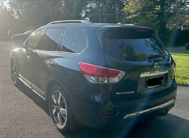 Used 2016 Nissan Pathfinder Platinum AWD/4WD image 14