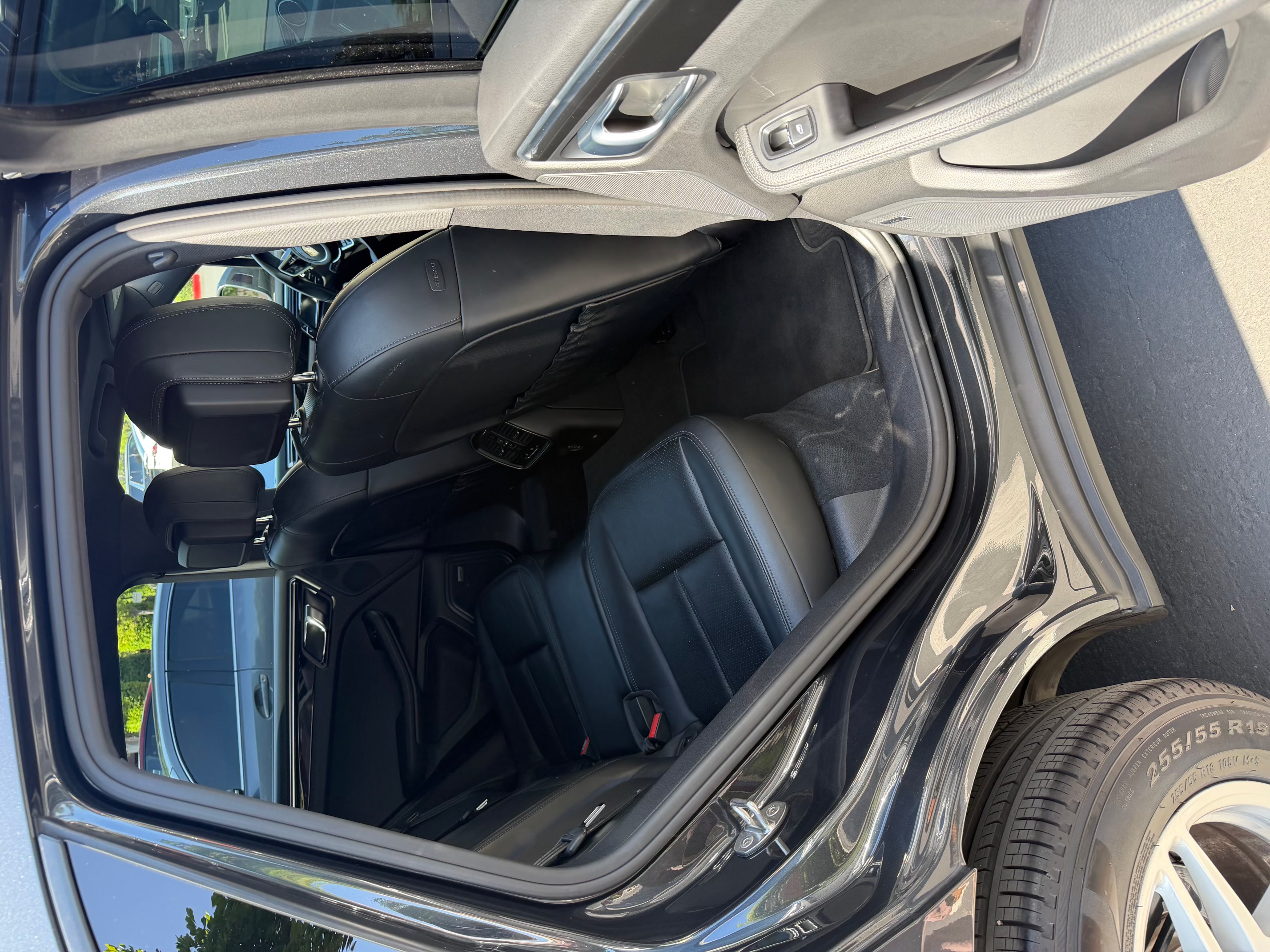 Used 2018 Porsche Macan Sport Edition AWD/4WD image 12