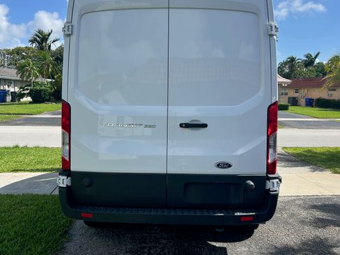 Used 2025 Ford Transit 250 148 High Roof RWD image 5