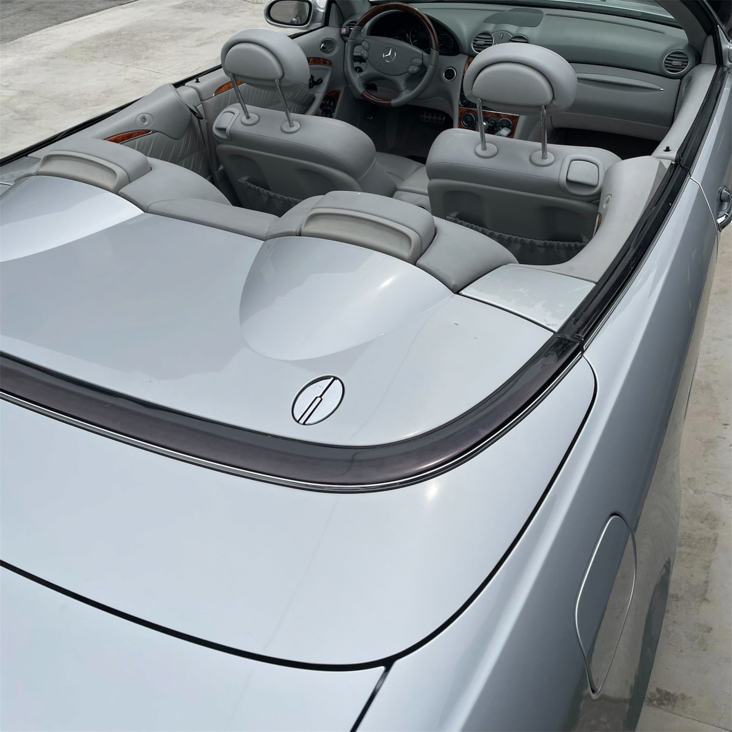 Used 2005 Mercedes-Benz CLK 320 Cabriolet image 10