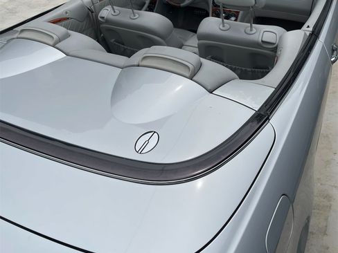 Used 2005 Mercedes-Benz CLK 320 Cabriolet image 10