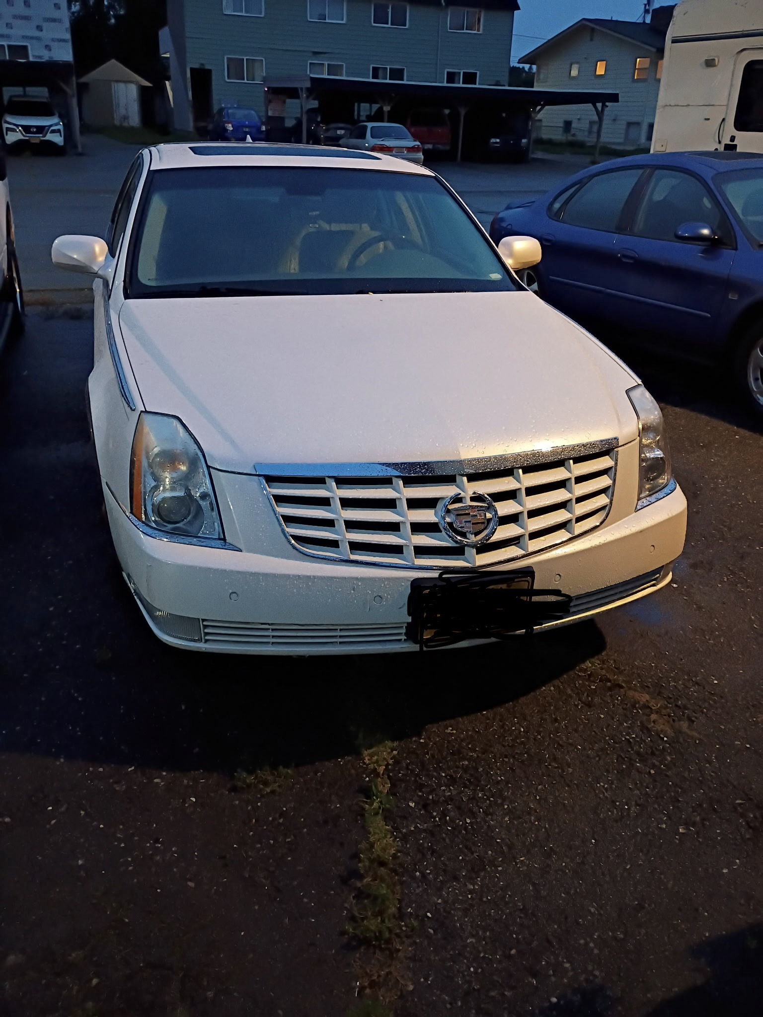 Used 2010 Cadillac DTS Premium FWD image 1