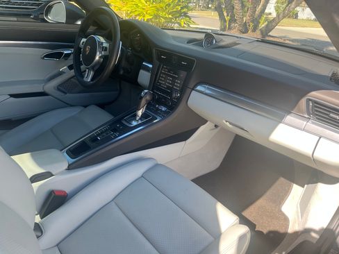 Used 2013 Porsche 911 Carrera S image 10