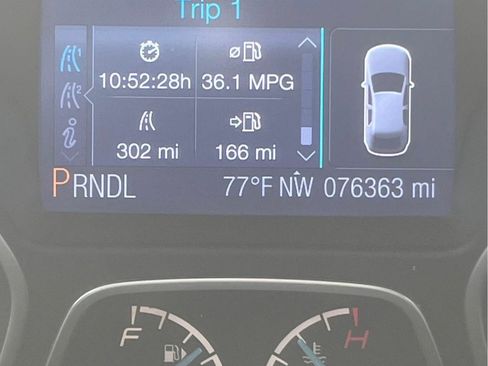 Used 2014 Ford Focus SE w/ SE Winter Package FWD image 5