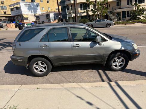 Used 2002 Lexus RX 300 image 4
