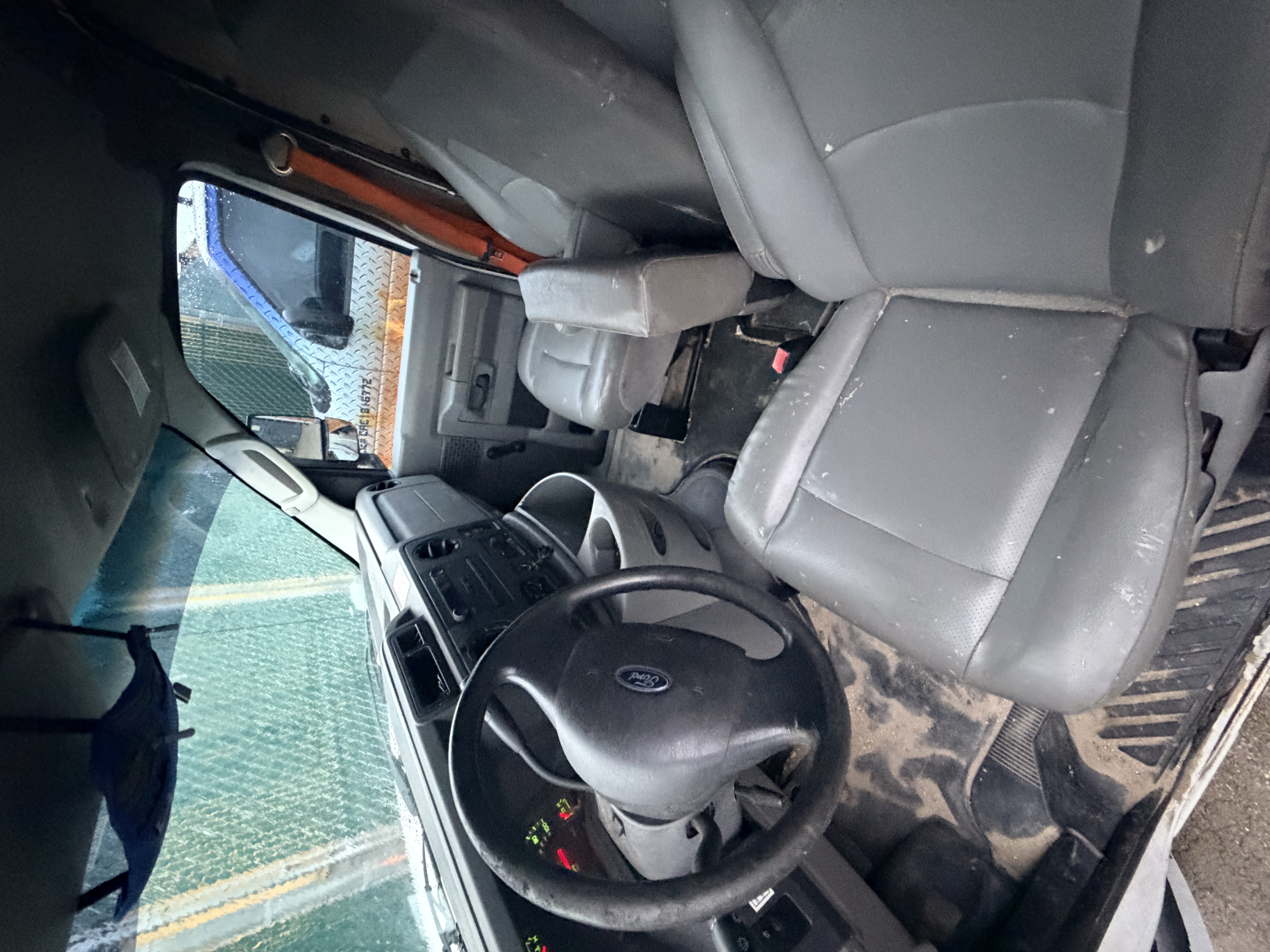 Used 2015 Ford E-350 and Econoline 350 Super Duty RWD image 5