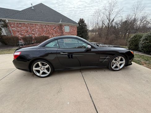 Used 2014 Mercedes-Benz SL 550 image 9