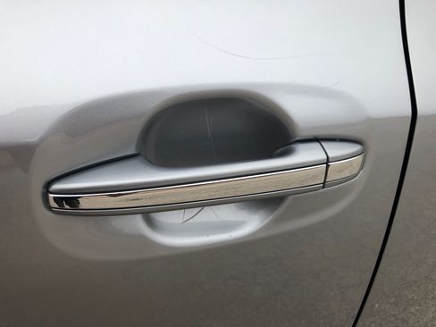 Used 2016 Toyota Sienna Limited Premium image 23