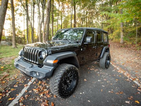 Used 2020 Jeep Wrangler Unlimited Sport image 21