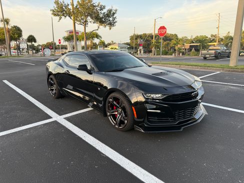 Used 2024 Chevrolet Camaro SS RWD image 13