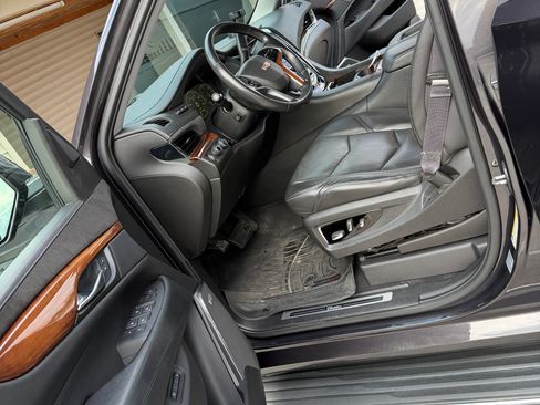 Used 2015 Cadillac Escalade ESV Luxury image 11