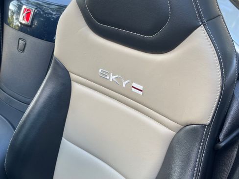 Used 2008 Saturn Sky Red Line RWD image 16