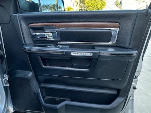 Used 2017 RAM 2500 Laramie image 10