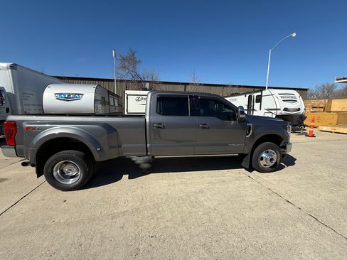 Used 2022 Ford F350 Lariat w/ Lariat Ultimate Package AWD/4WD image 4