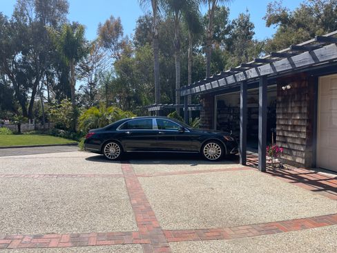 Used 2018 Mercedes-Benz Maybach S 560 4MATIC image 8