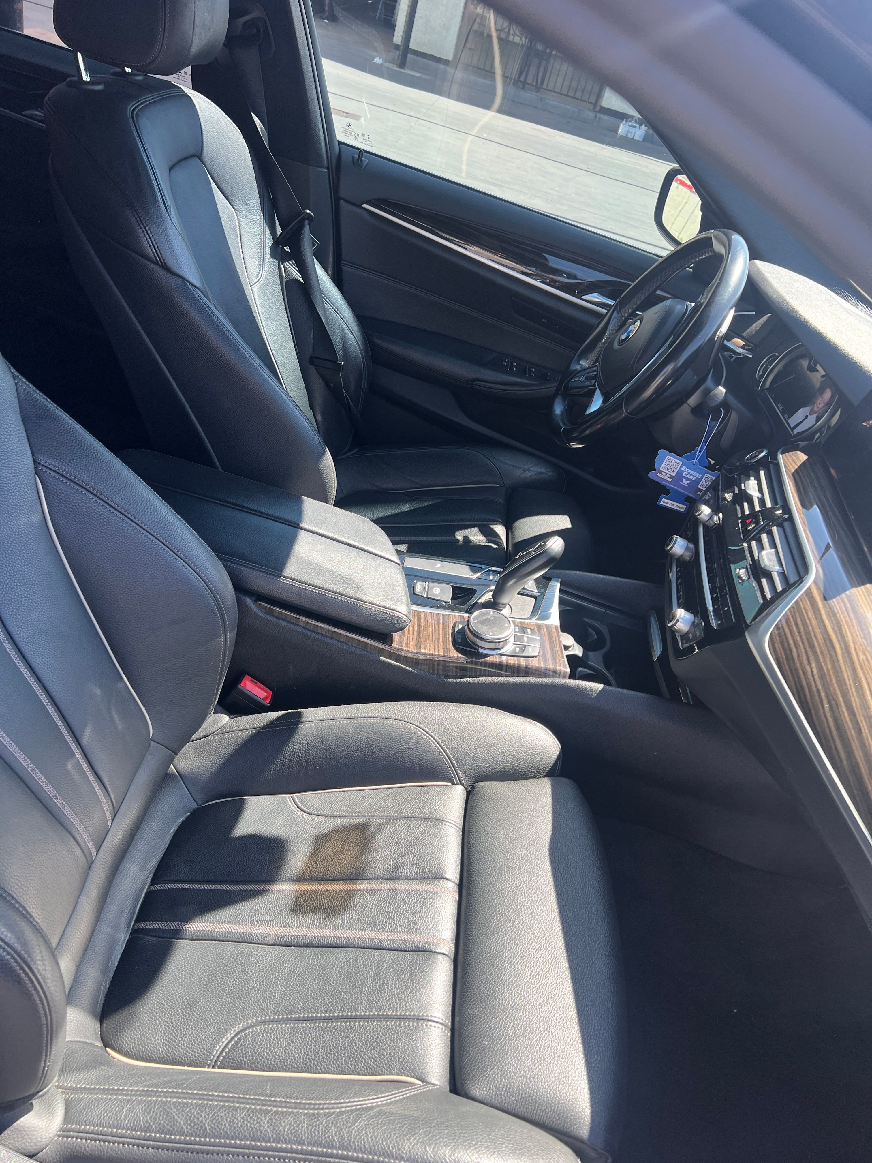 Used 2019 BMW 530i w/ Convenience Package RWD image 8