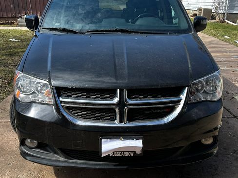 Used 2017 Dodge Grand Caravan SXT image 5