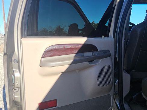 Used 2002 Ford Excursion Limited image 24