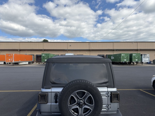 Used 2018 Jeep Wrangler Unlimited Sport S AWD/4WD image 5