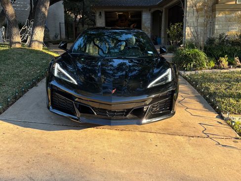 Used 2024 Chevrolet Corvette Z06 image 2