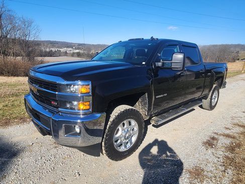 Used 2015 Chevrolet Silverado 2500 LT w/ Z71 Package, Off-Road image 12
