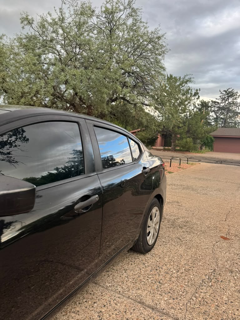 Used 2020 Nissan Versa S FWD image 4