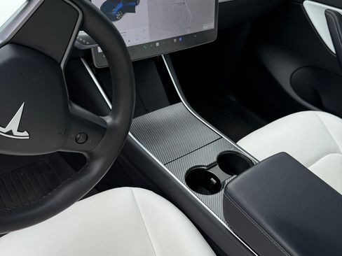 Used 2020 Tesla Model Y Long Range image 11