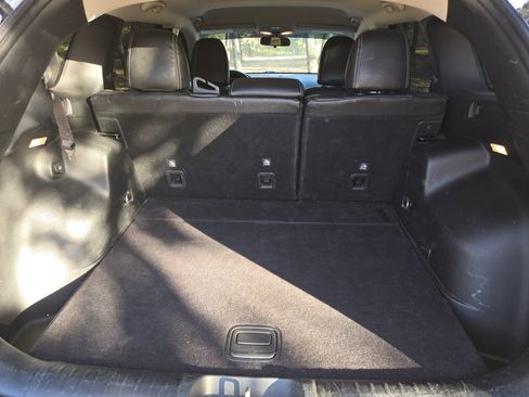 Used 2019 Jeep Cherokee Latitude w/ Popular Appearance Group image 15