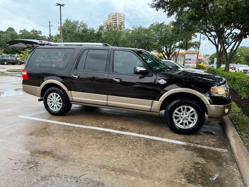 Used 2013 Ford Expedition EL King Ranch RWD image 2