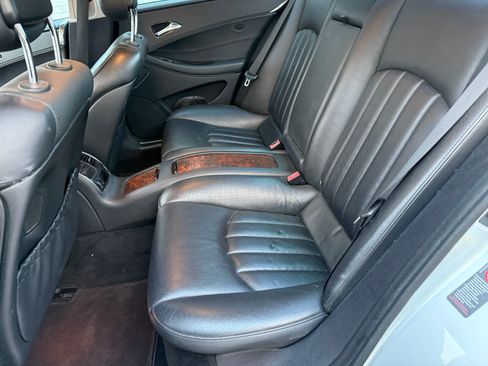 Used 2006 Mercedes-Benz CLS 500 image 12