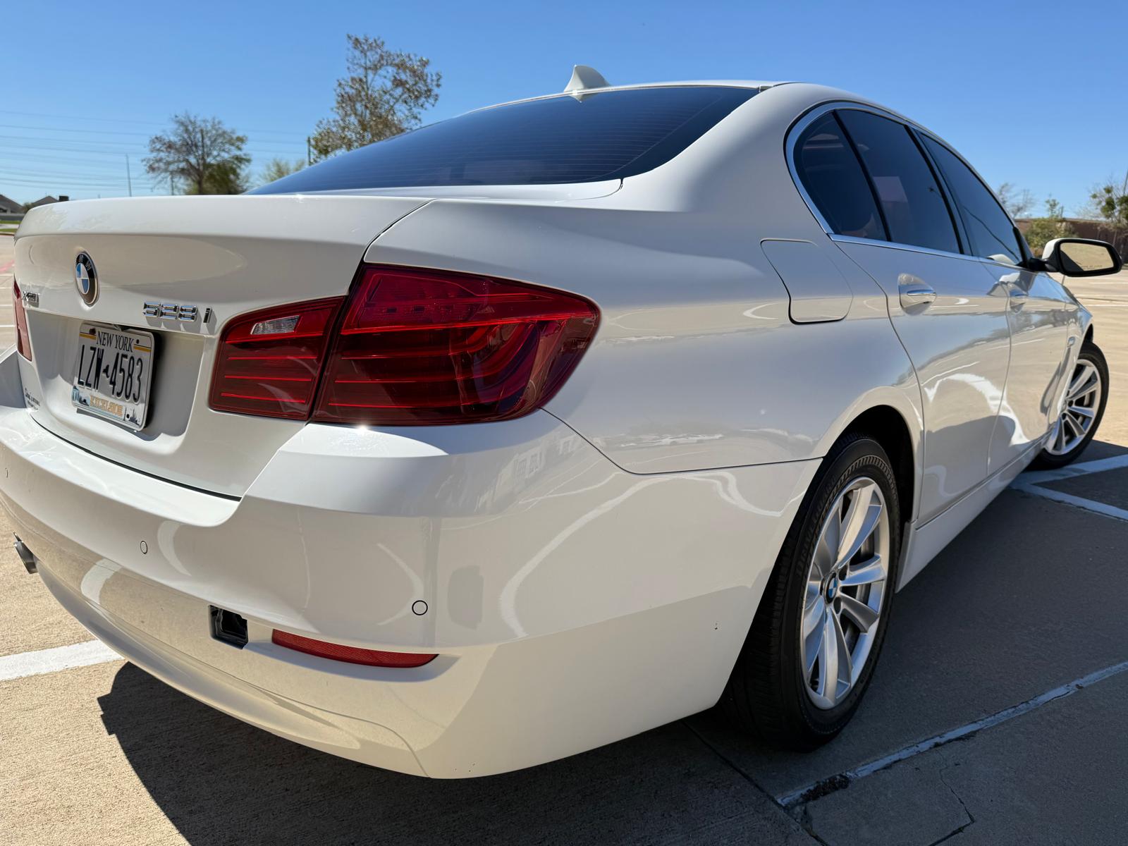 Used 2016 BMW 528i xDrive Sedan AWD/4WD image 5