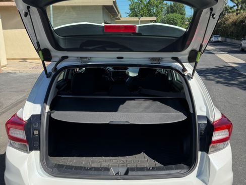 Used 2017 Subaru Impreza 2.0i Premium image 13