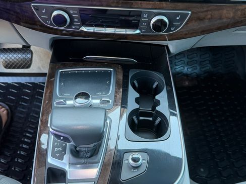 Used 2019 Audi Q7 3.0T Prestige w/ Prestige Package AWD/4WD image 15