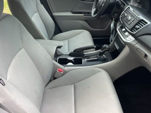Used 2015 Honda Accord LX image 14