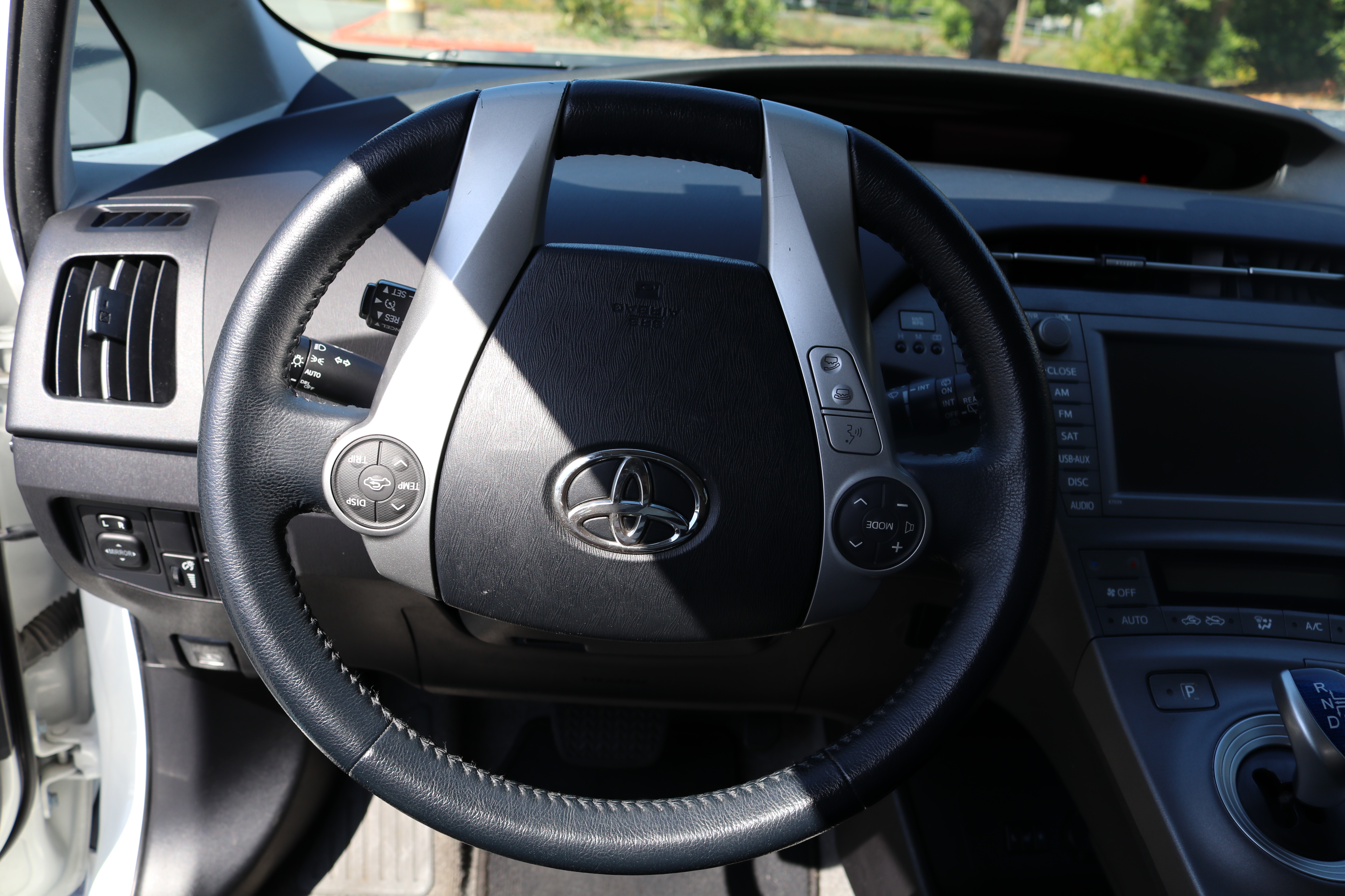 Used 2015 Toyota Prius Four w/ Deluxe Solar Roof Package FWD image 25