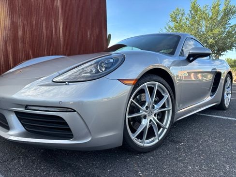 Used 2017 Porsche 718 Cayman RWD image 1
