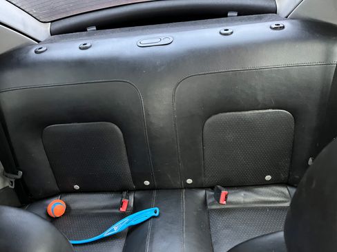 Used 2004 Volkswagen Beetle GL image 6