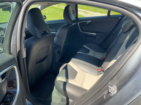 Used 2016 Volvo S60 T5 Cross Country Platinum image 10