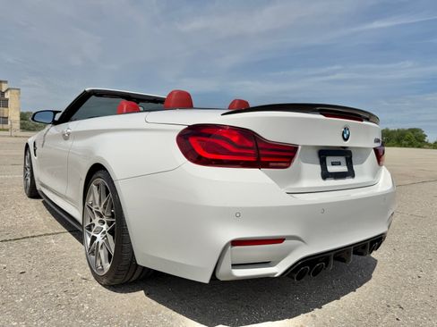 Used 2020 BMW M4 Convertible w/ Competition Package RWD image 10