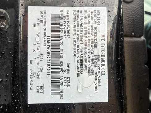 Used 2005 Ford Thunderbird RWD image 6