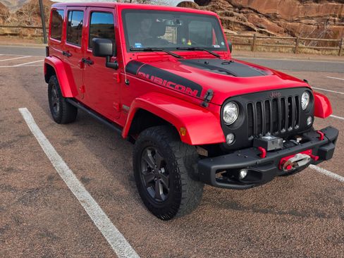 Used 2017 Jeep Wrangler Unlimited Rubicon image 2