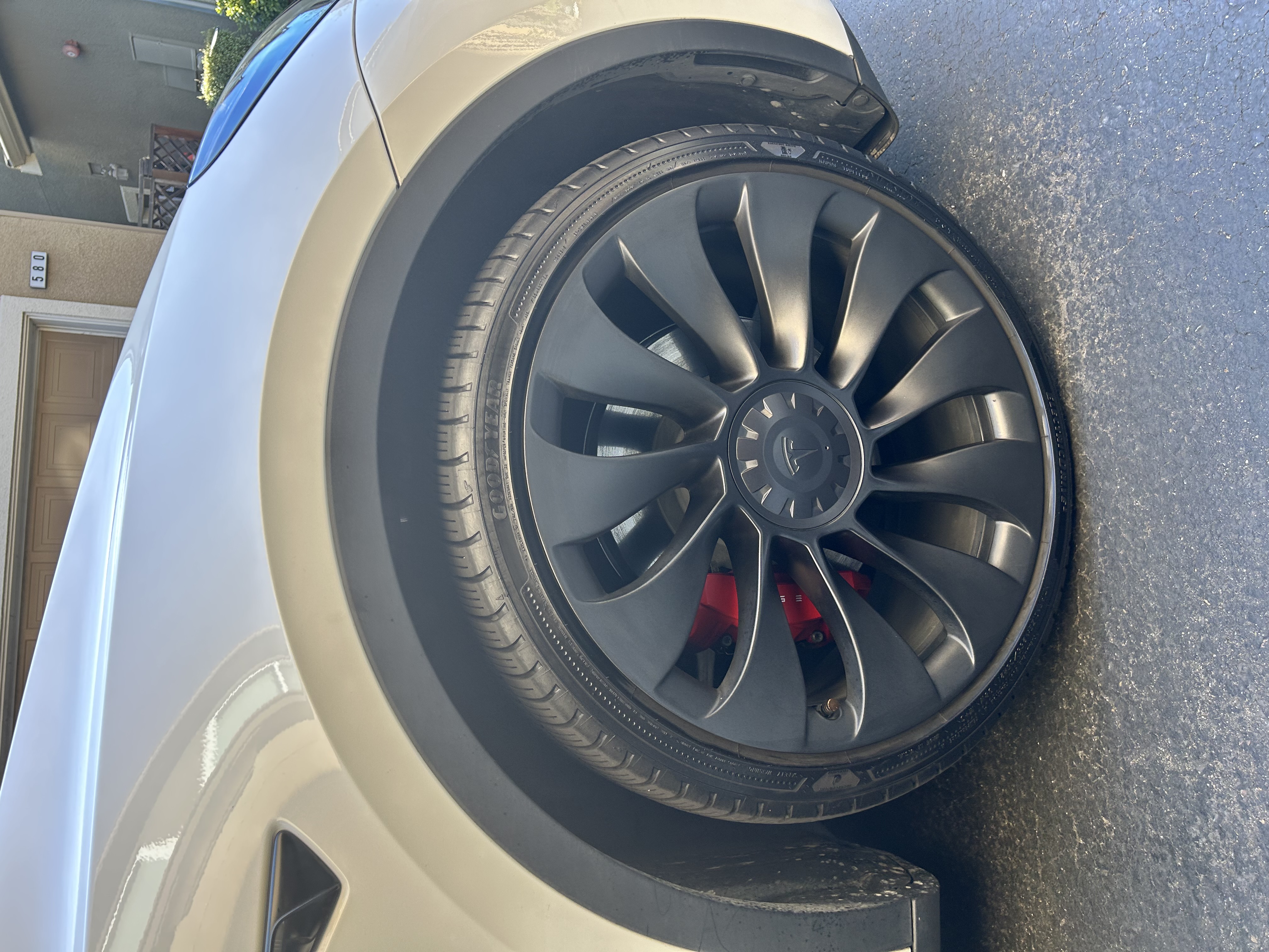 Used 2023 Tesla Model Y Performance AWD/4WD image 10
