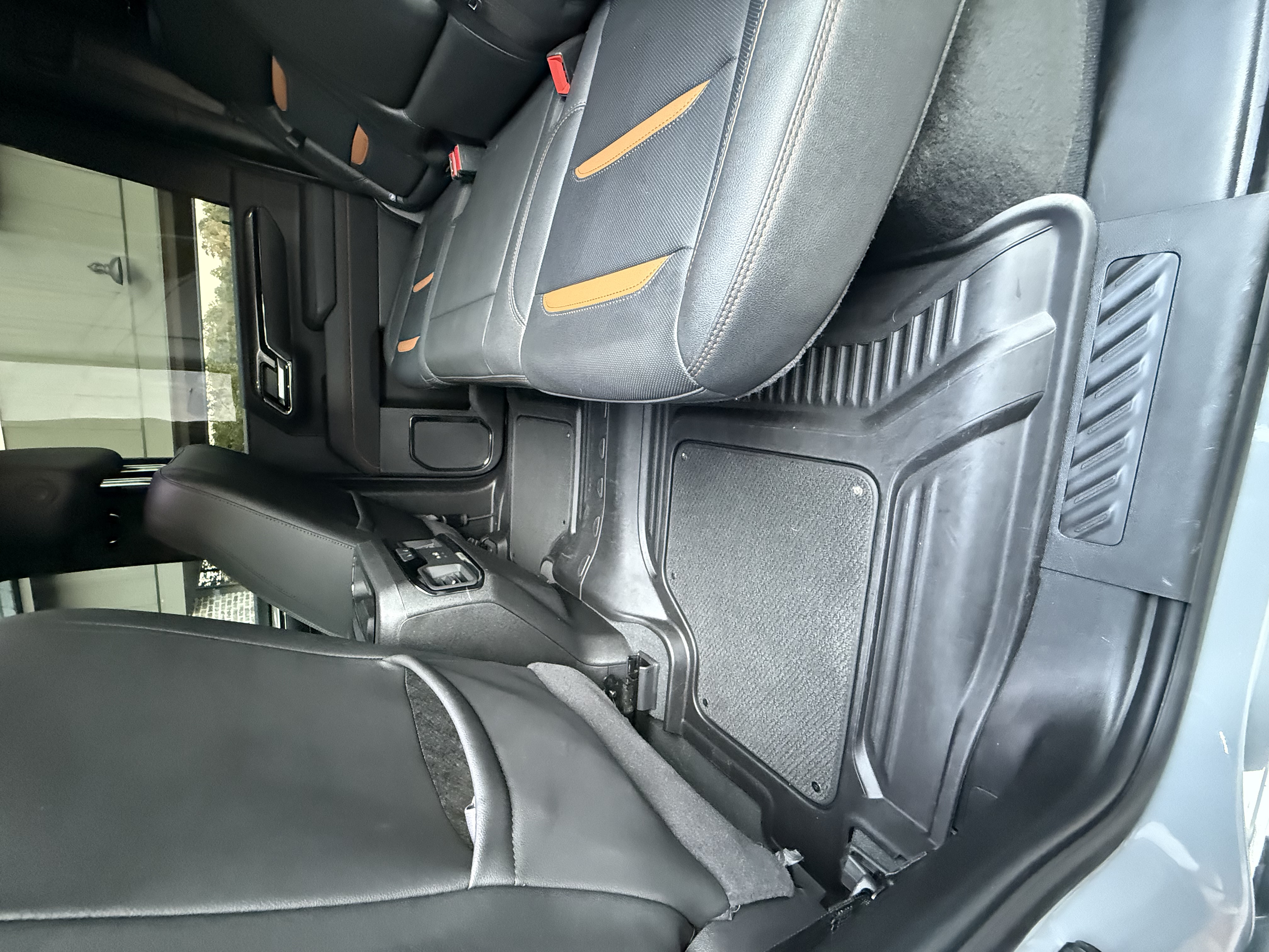 Used 2025 GMC Sierra 2500 AT4 w/ AT4 Premium Plus Package AWD/4WD image 10
