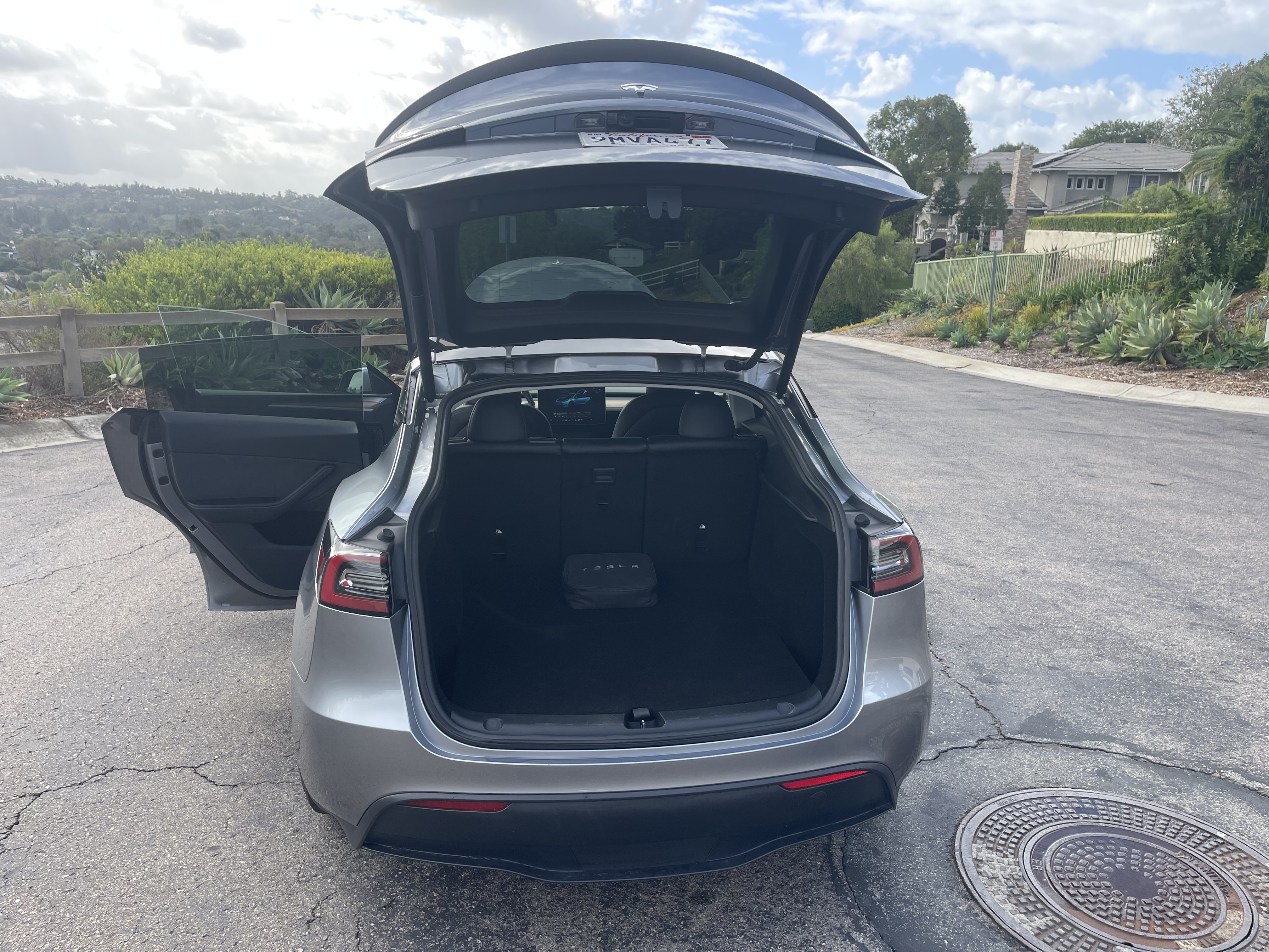 Used 2024 Tesla Model Y Performance AWD/4WD image 13