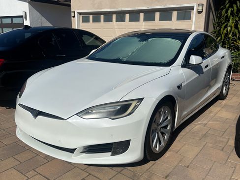 Used 2017 Tesla Model S 75D AWD/4WD image 6