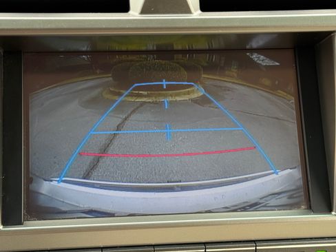 Used 2014 Lexus GX 460 w/ Premium Package image 27