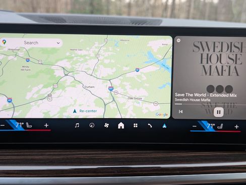 Used 2025 BMW X6 xDrive40i w/ Premium Package image 12